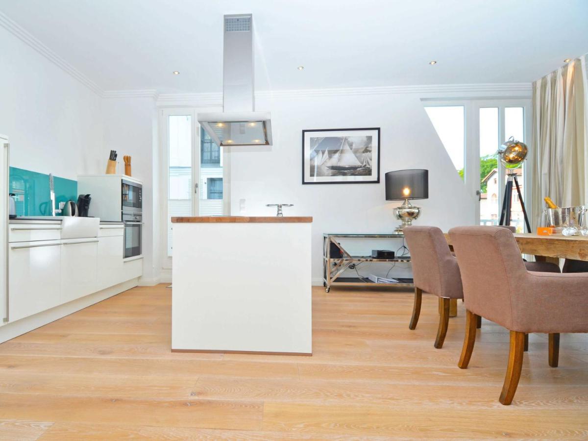 Villa "Johanna" Sellin - Wg12 Mit Kamin Und Zwei Balkonen Exterior photo