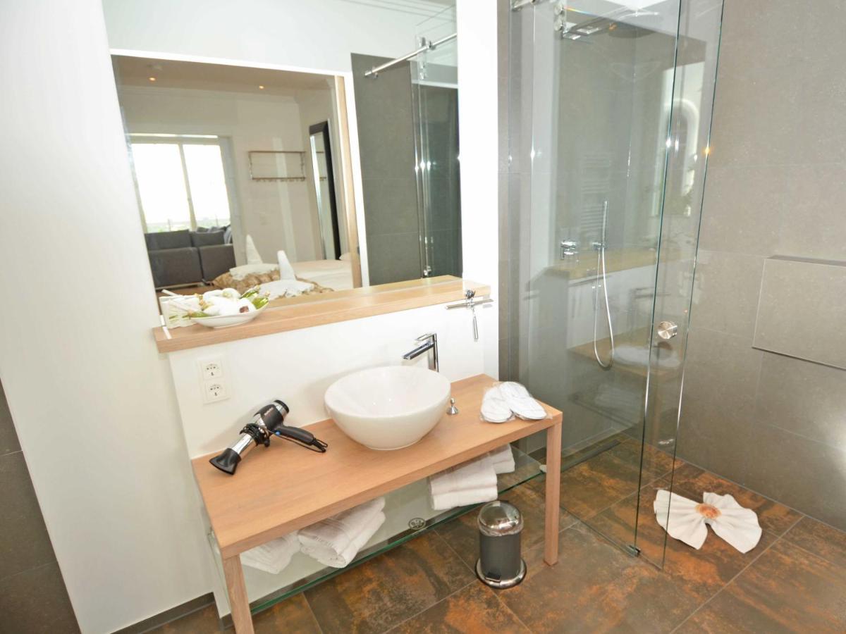 Villa "Johanna" Sellin - Wg12 Mit Kamin Und Zwei Balkonen Exterior photo